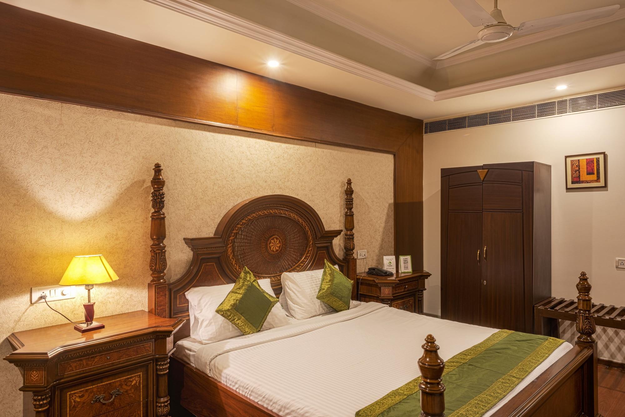 Treebo Trend Grand Plaza Nampally Хайдарабад Экстерьер фото