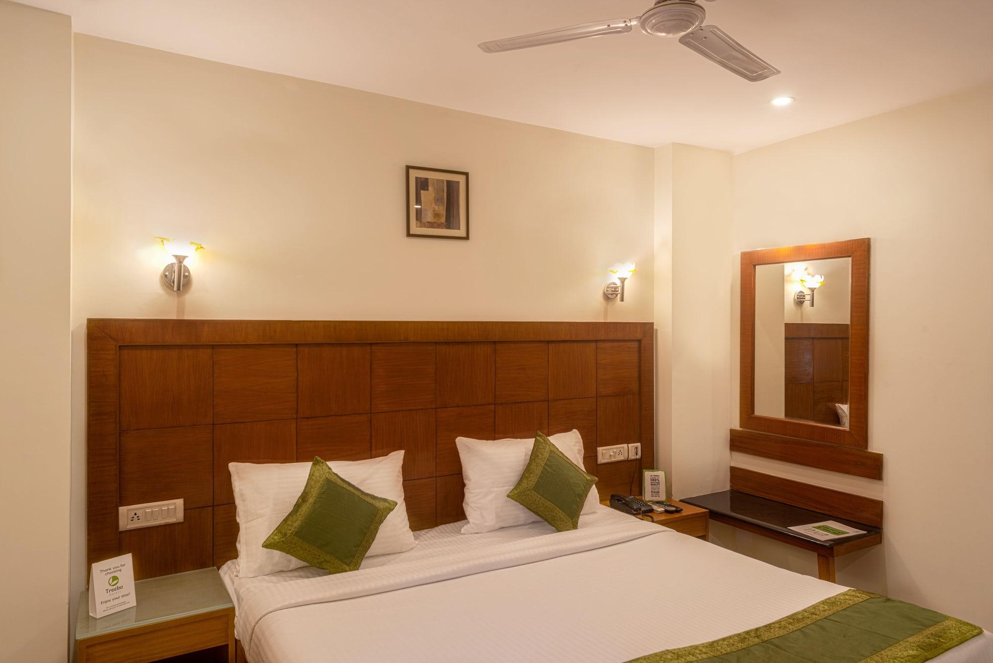 Treebo Trend Grand Plaza Nampally Хайдарабад Экстерьер фото