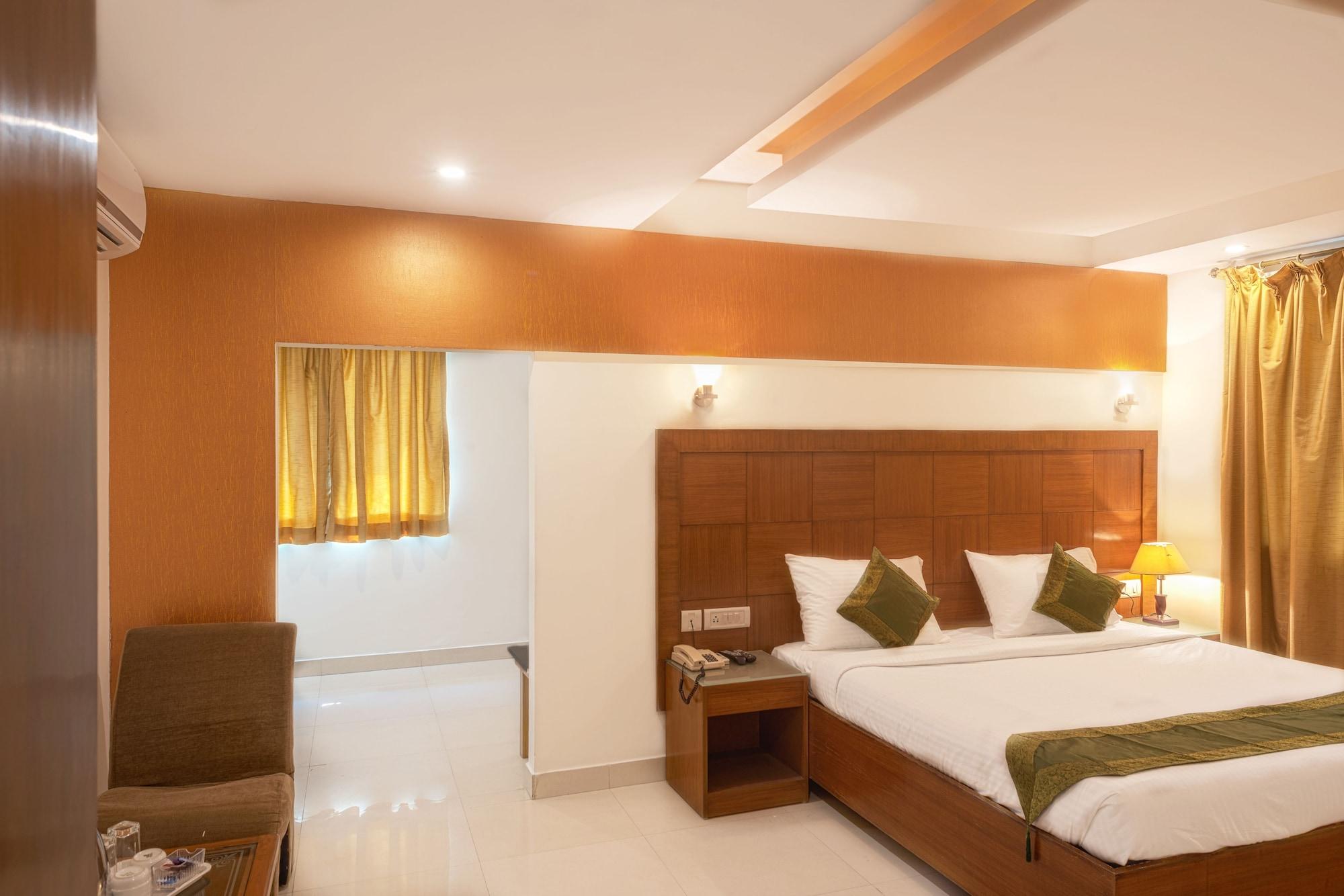 Treebo Trend Grand Plaza Nampally Хайдарабад Экстерьер фото