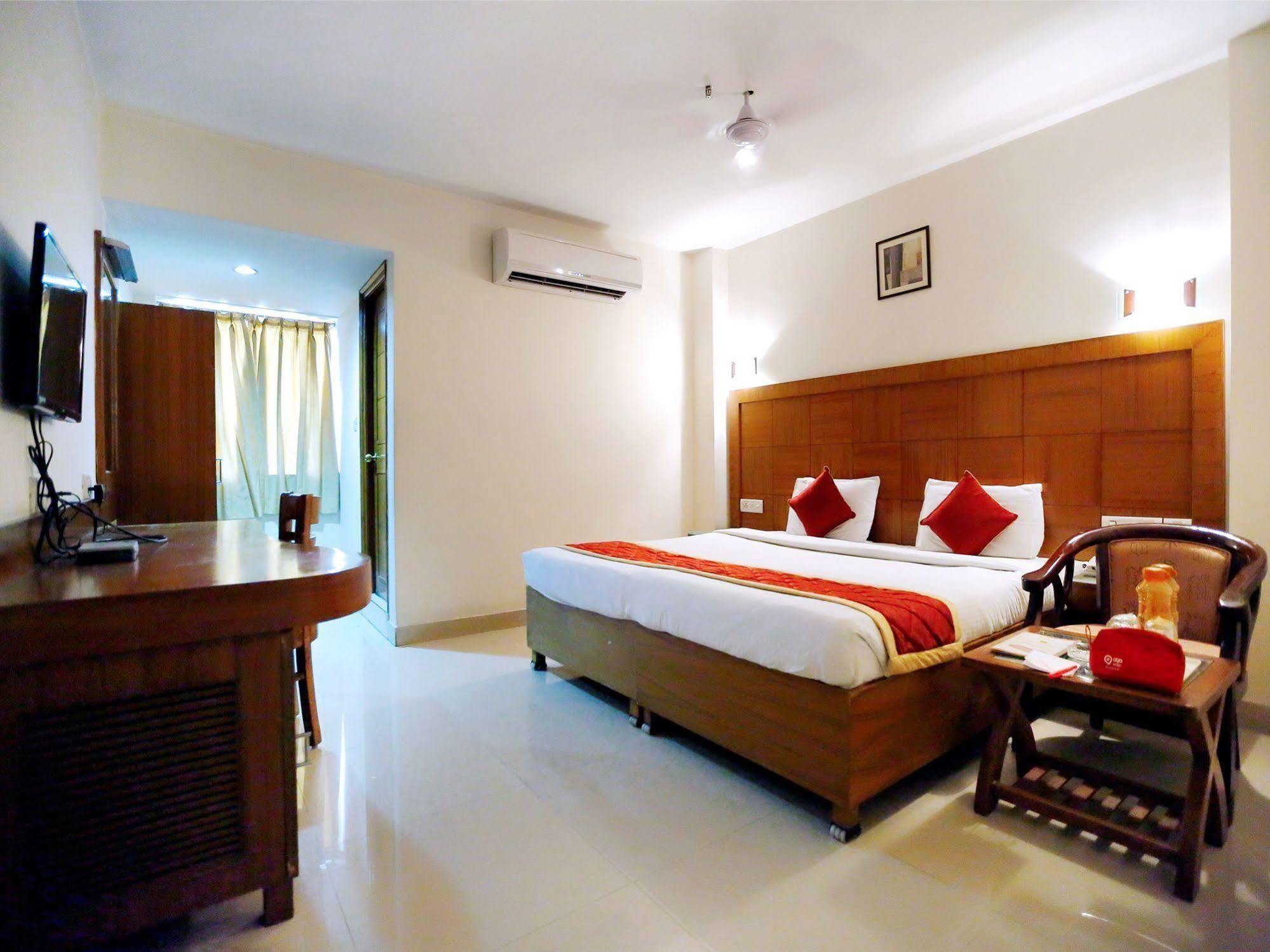 Treebo Trend Grand Plaza Nampally Хайдарабад Экстерьер фото